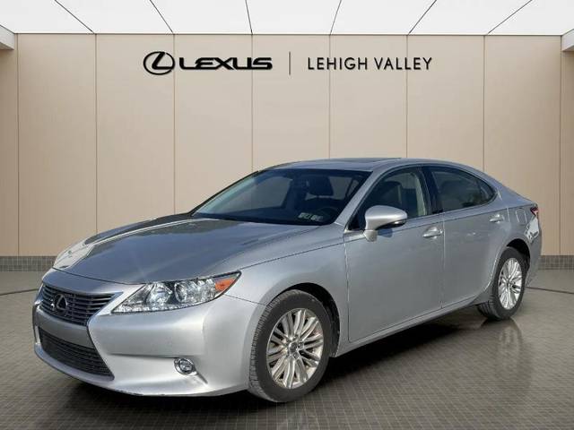 2015 Lexus ES  FWD photo