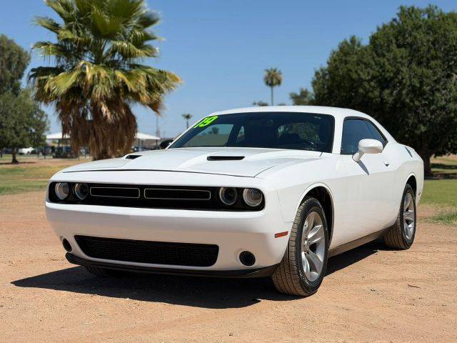 2019 Dodge Challenger SXT RWD photo
