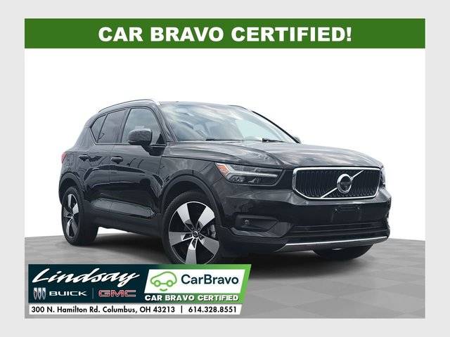 2020 Volvo XC40 Momentum AWD photo