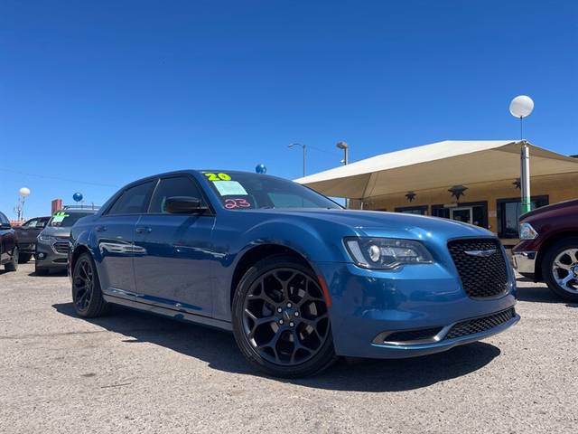 2020 Chrysler 300 Touring RWD photo
