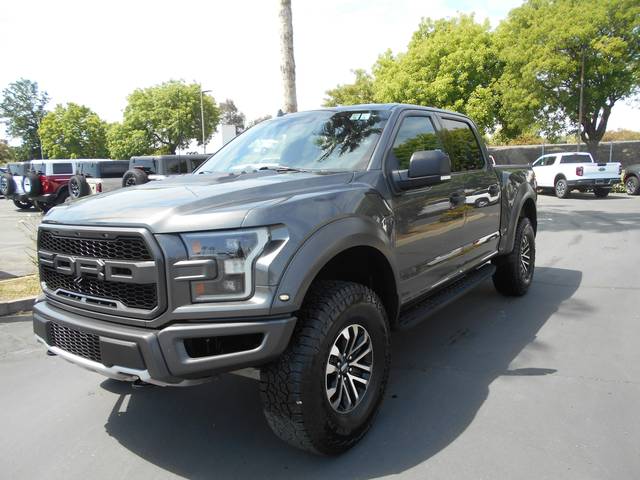2020 Ford F-150 Raptor 4WD photo