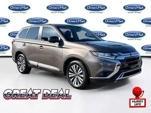 2020 Mitsubishi Outlander ES FWD photo