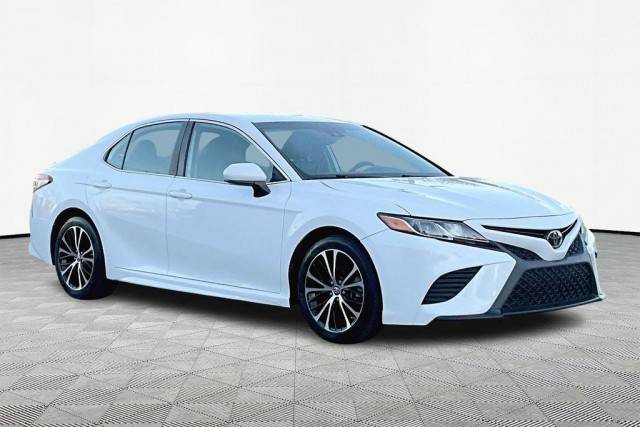 2019 Toyota Camry SE FWD photo