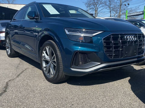2020 Audi Q8 Premium Plus AWD photo