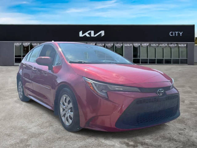 2020 Toyota Corolla LE FWD photo