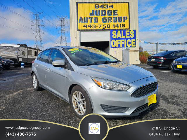 2017 Ford Focus SE FWD photo