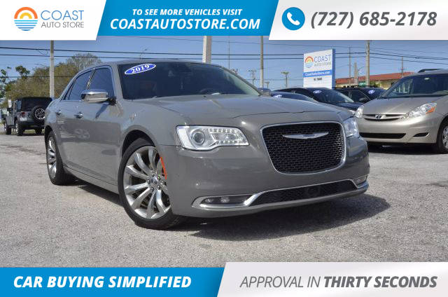 2019 Chrysler 300 Limited RWD photo