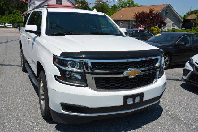 2019 Chevrolet Suburban LT 4WD photo