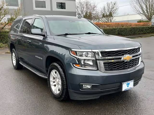 2019 Chevrolet Suburban LT 4WD photo