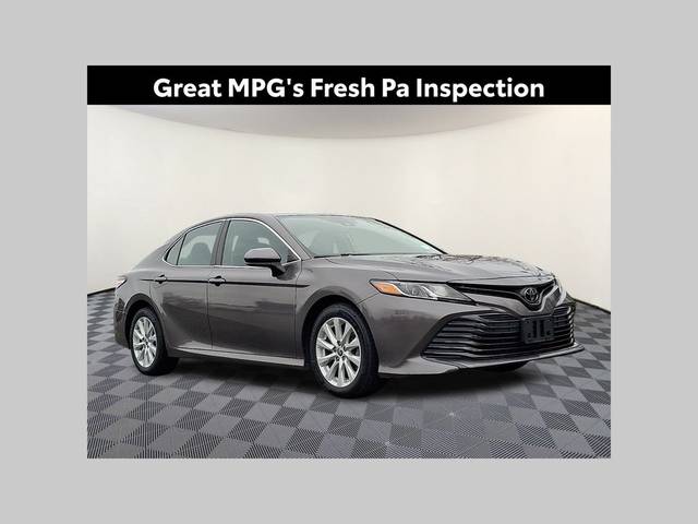 2020 Toyota Camry LE FWD photo