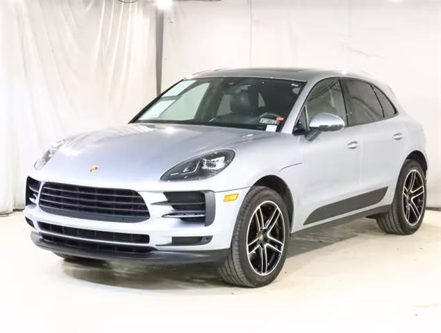 2020 Porsche Macan  AWD photo