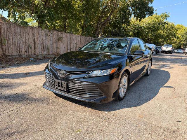 2020 Toyota Camry LE FWD photo