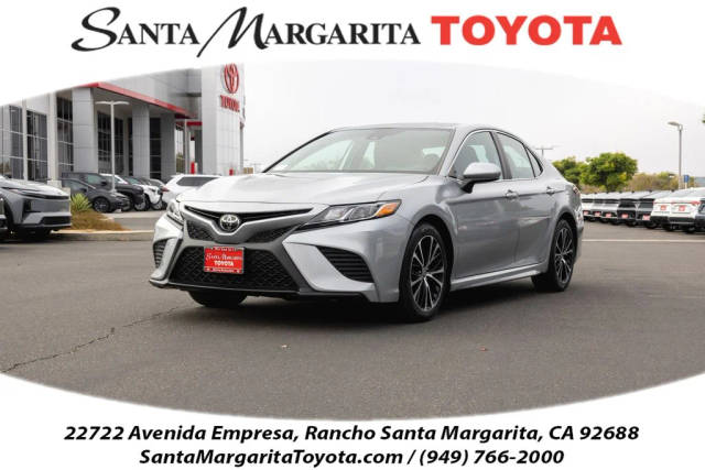 2020 Toyota Camry SE FWD photo