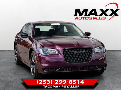 2020 Chrysler 300 Touring RWD photo