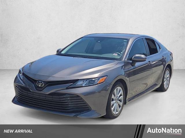2020 Toyota Camry LE FWD photo