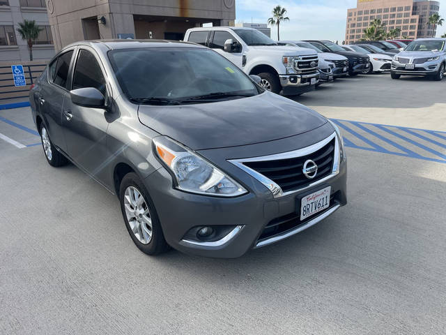 2018 Nissan Versa SV FWD photo