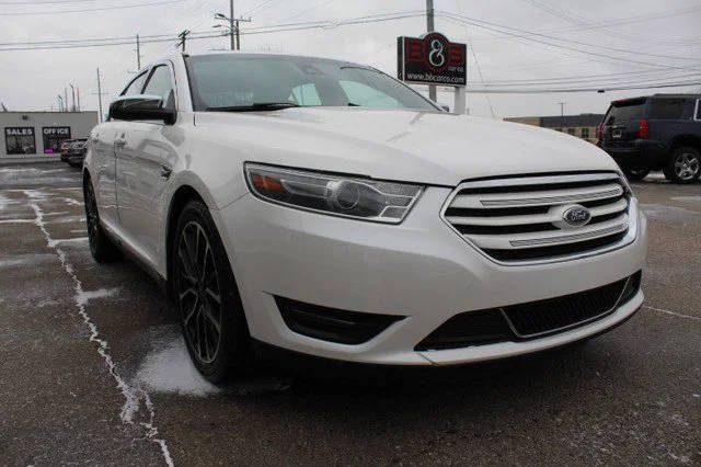 2019 Ford Taurus Limited AWD photo