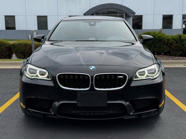 2016 BMW M5  RWD photo