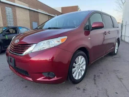 2017 Toyota Sienna LE AWD photo