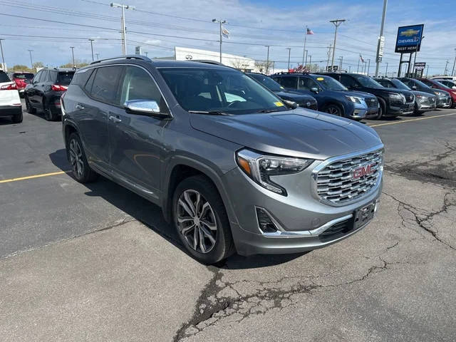 2020 GMC Terrain Denali AWD photo