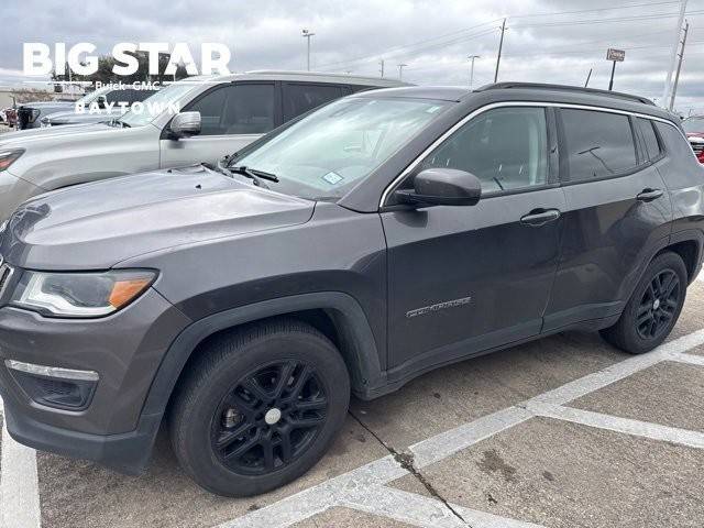 2020 Jeep Compass Latitude w/Sun/Safety Pkg FWD photo