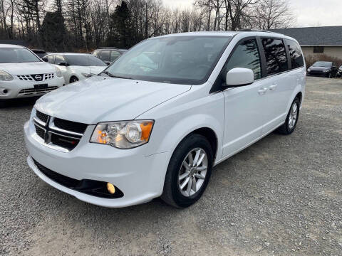 2019 Dodge Grand Caravan SXT FWD photo