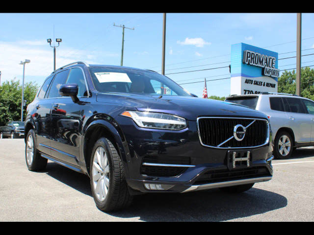 2017 Volvo XC90 Momentum AWD photo