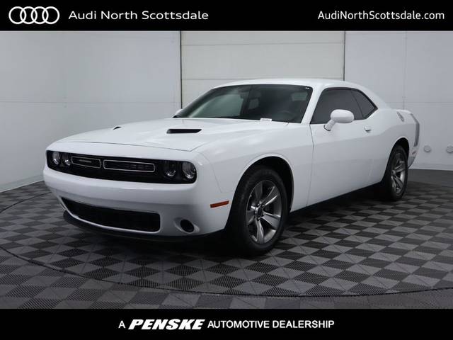 2019 Dodge Challenger SXT RWD photo