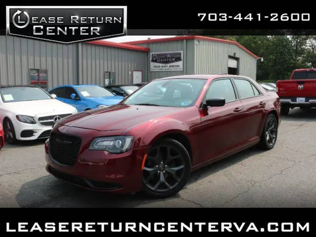 2020 Chrysler 300 Touring RWD photo