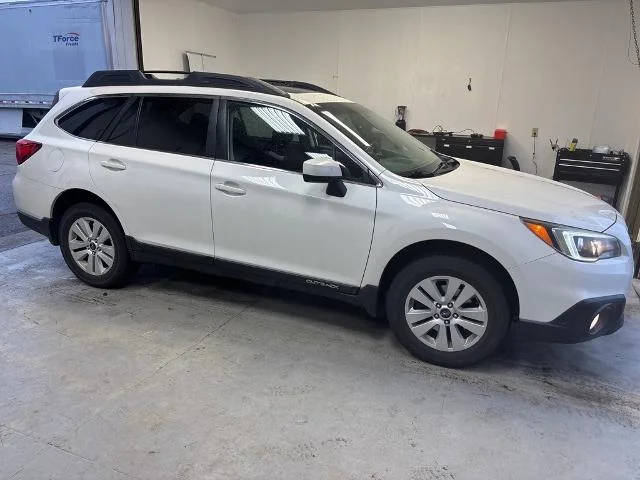 2015 Subaru Outback 2.5i Premium AWD photo