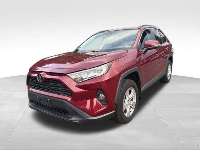 2020 Toyota RAV4 XLE AWD photo