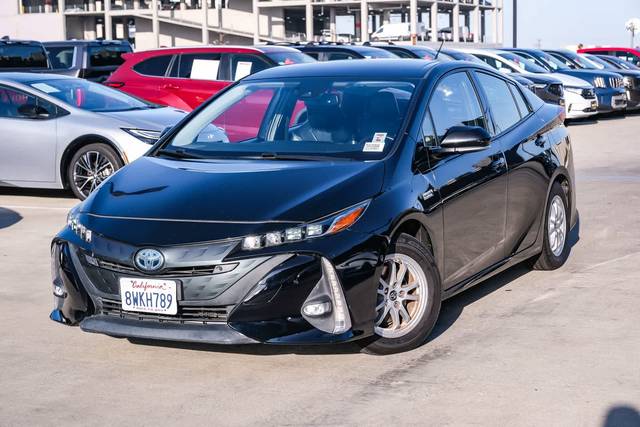 2020 Toyota Prius Prime Limited FWD photo
