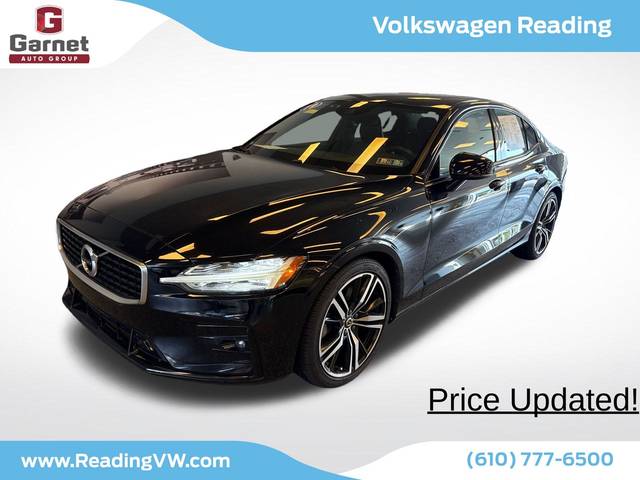 2019 Volvo S60 R-Design AWD photo