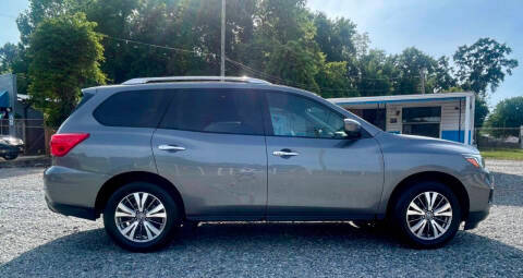 2019 Nissan Pathfinder SL FWD photo