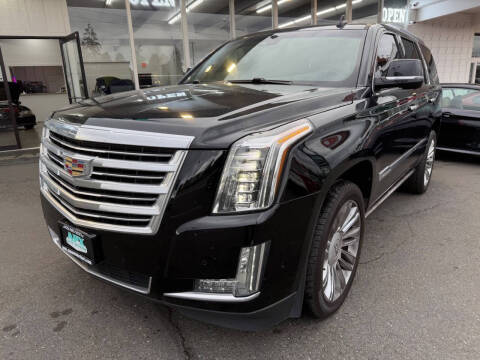 2018 Cadillac Escalade Platinum 4WD photo