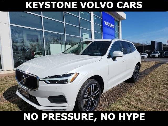 2020 Volvo XC60 Momentum AWD photo