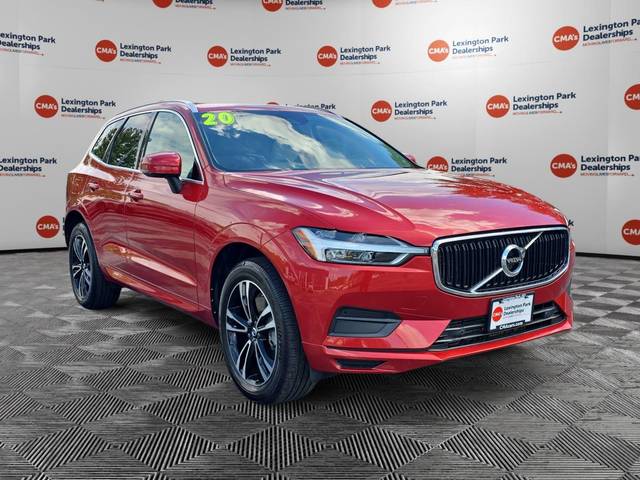 2020 Volvo XC60 Momentum AWD photo