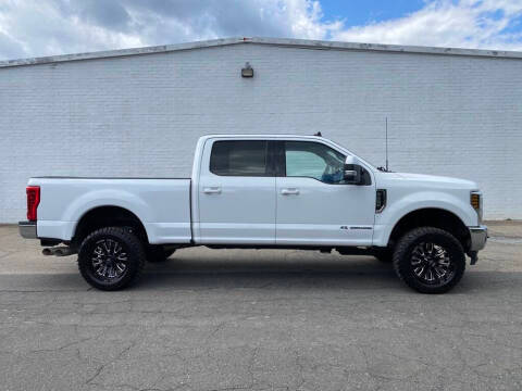 2019 Ford F-250 Super Duty LARIAT 4WD photo