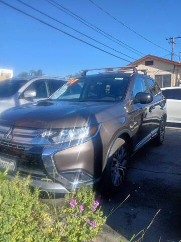 2017 Mitsubishi Outlander ES FWD photo