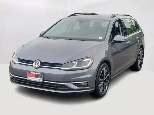 2019 Volkswagen Golf SportWagen SE FWD photo