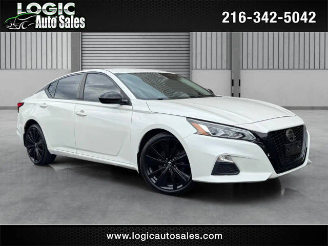 2020 Nissan Altima 2.5 SR AWD photo
