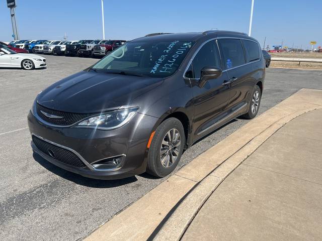 2020 Chrysler Pacifica Minivan Touring L Plus FWD photo