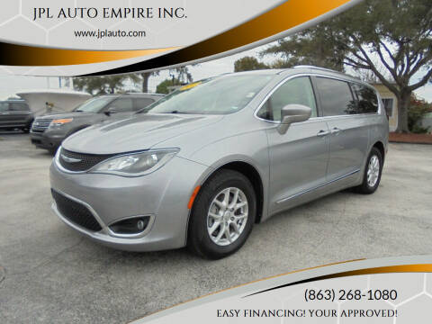2020 Chrysler Pacifica Minivan Touring L FWD photo