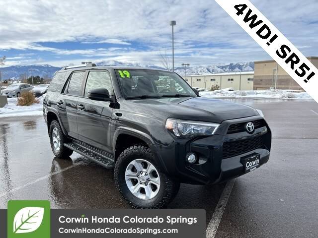 2019 Toyota 4Runner SR5 4WD photo