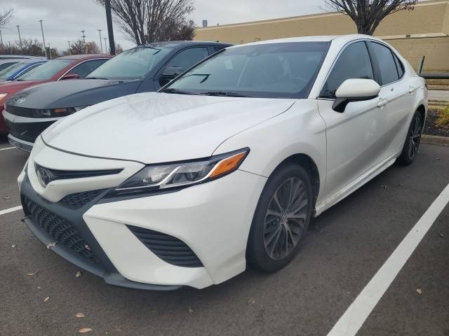 2019 Toyota Camry SE FWD photo