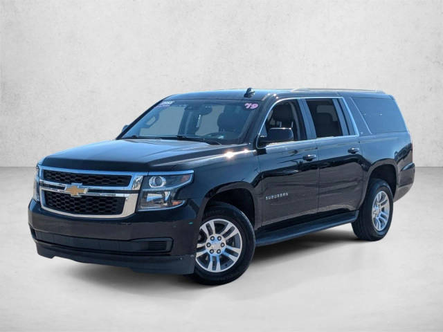 2019 Chevrolet Suburban LT 4WD photo