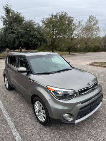 2019 Kia Soul + FWD photo