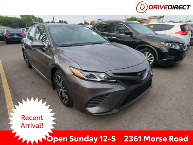 2020 Toyota Camry SE AWD photo