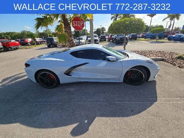 2020 Chevrolet Corvette 2LT RWD photo