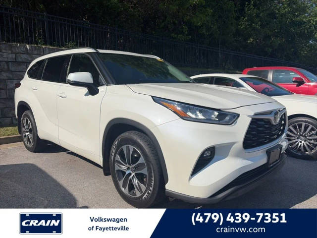 2020 Toyota Highlander XLE AWD photo